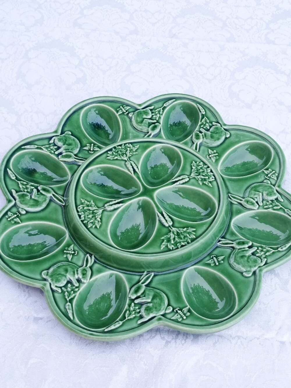 Vinatge Bordallo Pinheiro Rabbits Bunny Flower Egg Plate Tray